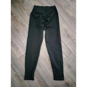 Black scrunch butt activewear leggings